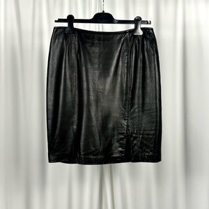 Danier Black Genuine Leather Mini Skirt • High Waist 90s Pencil Skirt • 8/10